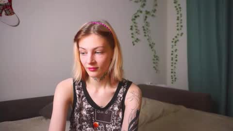 Zara online show from January 10, 8:25 pm