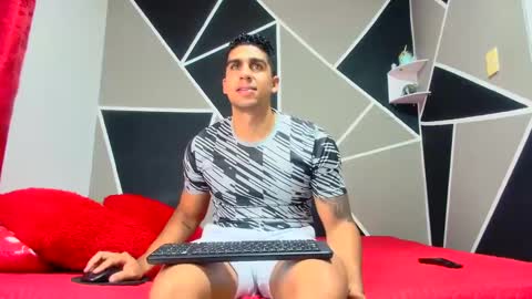 Snapshot of astromgrey chatting on March 10, 8:23 pm Astrom model independent online show from March 10, 8:23 pm