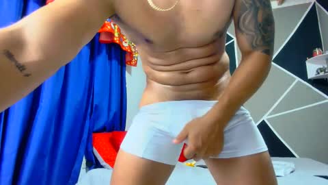 Snapshot of astromgrey chatting on December 20, 10:54 pm Astrom model independent online show from December 20, 10:54 pm