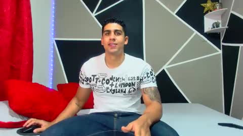 Snapshot of astromgrey chatting on January 10, 8:37 pm Astrom model independent online show from January 10, 8:37 pm