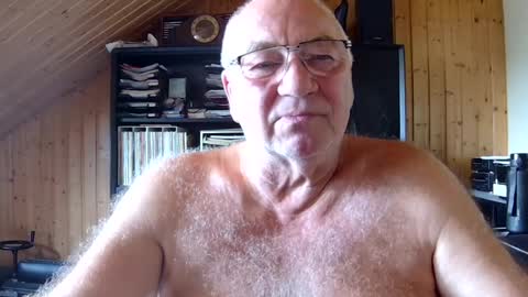 asusandy online show from July 18, 9:33 am