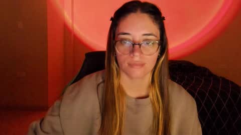 Snapshot of atenas__05 chatting on October 14, 10:07 am atenas online show from October 14, 10:07 am