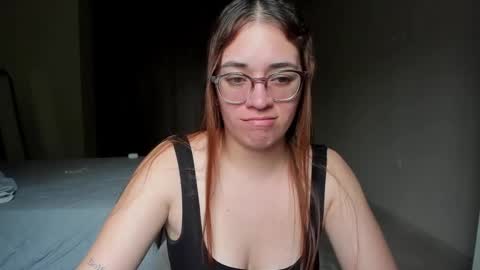 Snapshot of atenas__05 chatting on January 28, 7:10 pm atenas online show from January 28, 7:10 pm