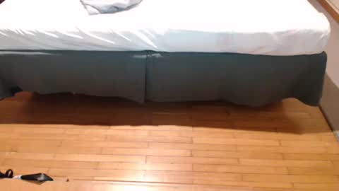 atenea1224 online show from April 2, 5:15 am