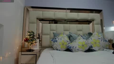 Atennea Diiossa online show from December 22, 11:50 am