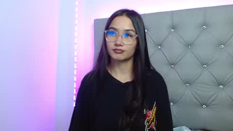 Snapshot of atheneaaa_ chatting on October 17, 10:36 pm Athenea online show from October 17, 10:36 pm