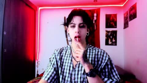 Snapshot of atheneoo_ chatting on December 20, 5:04 am athenauwu online show from December 20, 5:04 am