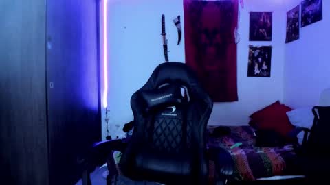 Snapshot of atheneoo_ chatting on February 27, 8:46 am athenauwu online show from February 27, 8:46 am