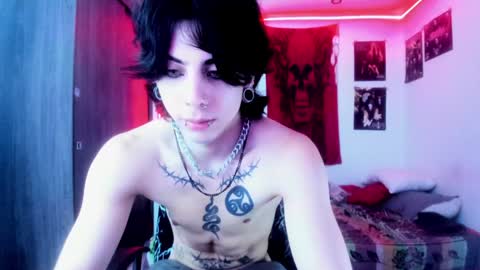 Snapshot of atheneoo_ chatting on December 21, 9:12 am athenauwu online show from December 21, 9:12 am