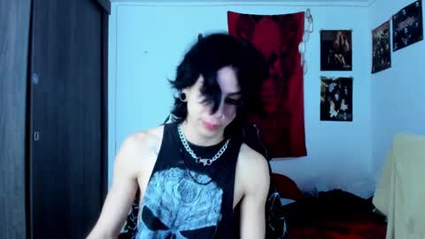 Snapshot of atheneoo_ chatting on February 19, 9:39 am athenauwu online show from February 19, 9:39 am