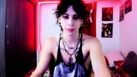 Snapshot of atheneoo_ chatting on December 13, 7:04 am athenauwu online show from December 13, 7:04 am