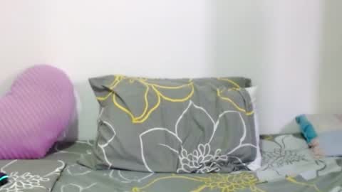 Robin online show from November 3, 4:08 pm