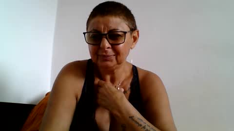 Snapshot of atikaarea chatting on September 11, 9:54 am atikaarea online show from September 11, 9:54 am