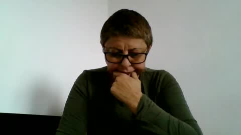 Snapshot of atikaarea chatting on October 7, 7:48 am atikaarea online show from October 7, 7:48 am