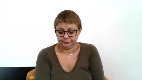 Snapshot of atikaarea chatting on October 10, 12:55 pm atikaarea online show from October 10, 12:55 pm
