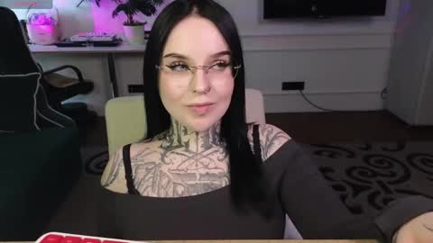 online every day between 10am-23pm online show from April 11, 7:45 am