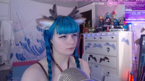 Snapshot of auragotchi chatting on December 16, 12:48 am Aurora  Aura online show from December 16, 12:48 am