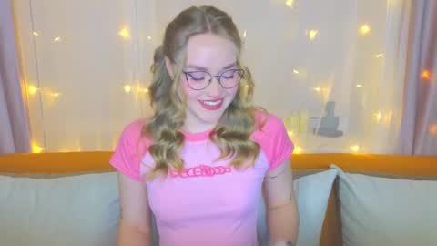 Kate online show from March 8, 4:50 pm