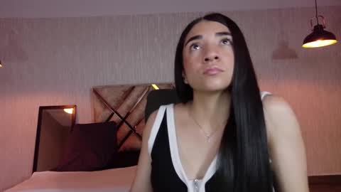 Snapshot of aurora_jones1 chatting on October 20, 3:33 am Aurora online show from October 20, 3:33 am