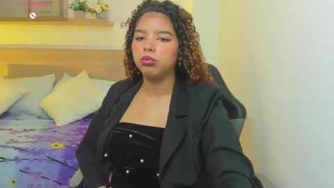 Snapshot of aurora_rodriguez chatting on September 27, 12:58 pm aurora_rodriguez online show from September 27, 12:58 pm