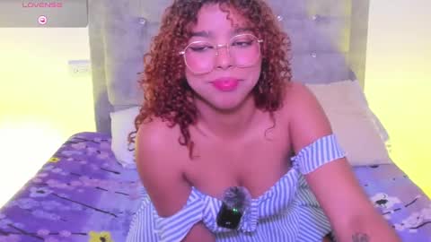 Snapshot of aurora_rodriguez chatting on March 8, 4:45 am aurora_rodriguez online show from March 8, 4:45 am