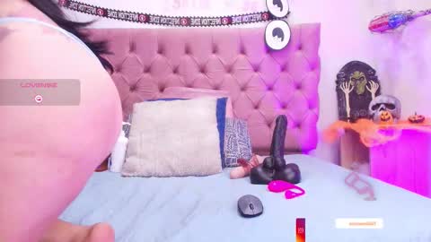 Snapshot of auroraa_miller chatting on October 14, 11:57 am auroraa_miller online show from October 14, 11:57 am