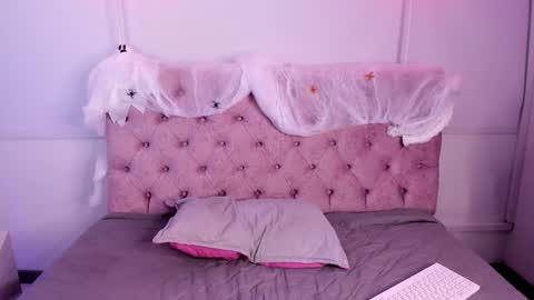 Snapshot of auroradiaz_ chatting on October 11, 10:46 pm Aurora Diaz online show from October 11, 10:46 pm