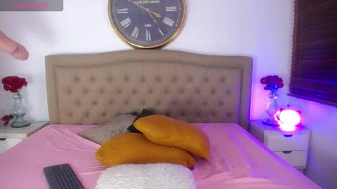 Aurora Ricci online show from October 23, 1:23 pm