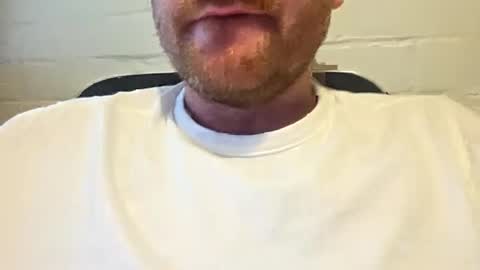 aussie_dadbod6969 online show from June 17, 1:38 pm