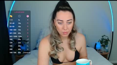 aussielulu online show from September 29, 1:48 am