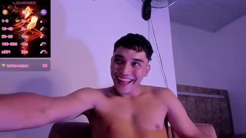 Snapshot of austin_cardieff_ chatting on October 14, 9:07 pm Austin online show from October 14, 9:07 pm