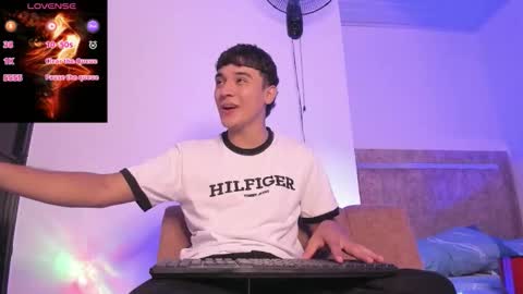 Snapshot of austin_cardieff_ chatting on September 14, 2:14 am Austin online show from September 14, 2:14 am