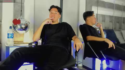 austinreeds online show from March 18, 12:33 pm