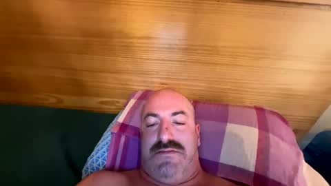 austintoner85 online show from February 14, 9:56 am