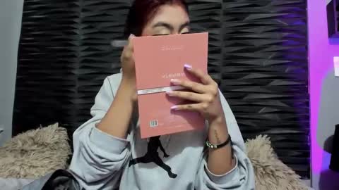 ava_jones_1 online show from December 5, 1:53 pm