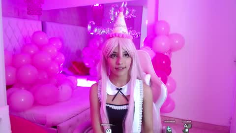 AVA online show from November 14, 10:33 pm