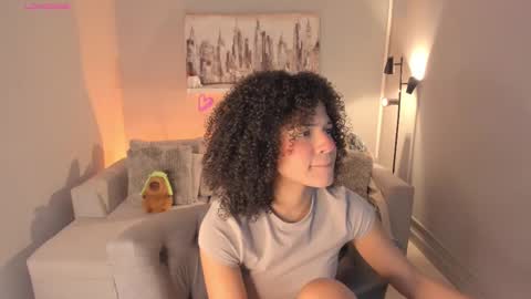 Snapshot of avalon_badger chatting on February 22, 6:52 pm Avalon online show from February 22, 6:52 pm
