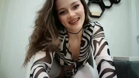 Aveline online show from March 13, 6:44 pm