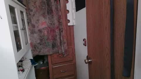 raven blue online show from November 15, 5:58 pm