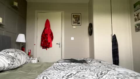 averagebar online show from October 3, 3:20 pm