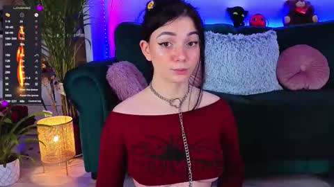 AveryWillow online show from March 15, 12:15 am