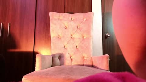 Saraaaa independent model 3 online show from February 4, 6:14 am