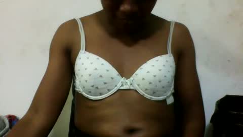 Snapshot of avontsoaldy chatting on October 4, 11:19 am avontsoaldy online show from October 4, 11:19 am