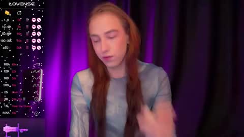 avril_pearly_ online show from January 6, 1:04 pm