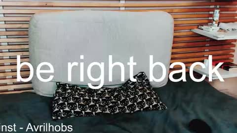 Avril online show from November 22, 7:07 am