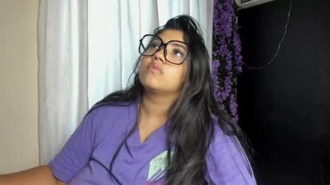 avrilrizox online show from April 30, 4:34 pm