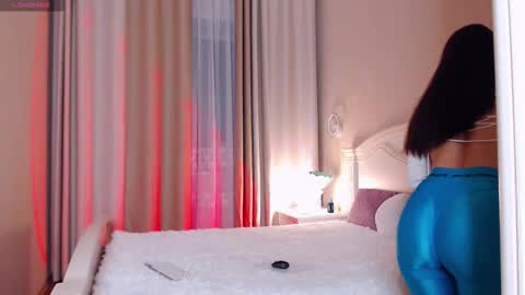 Snapshot of avrora_lew_ chatting on September 19, 9:51 pm Avrora Inst online show from September 19, 9:51 pm