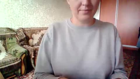 Snapshot of awesomeladyy chatting on September 25, 8:32 am awesomeladyy online show from September 25, 8:32 am