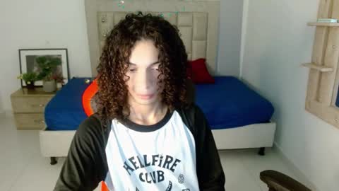 Axel online show from December 21, 11:44 pm