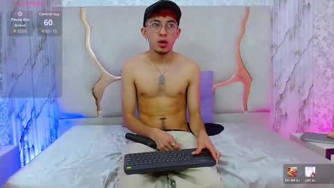 AXEL  online show from February 1, 11:40 am